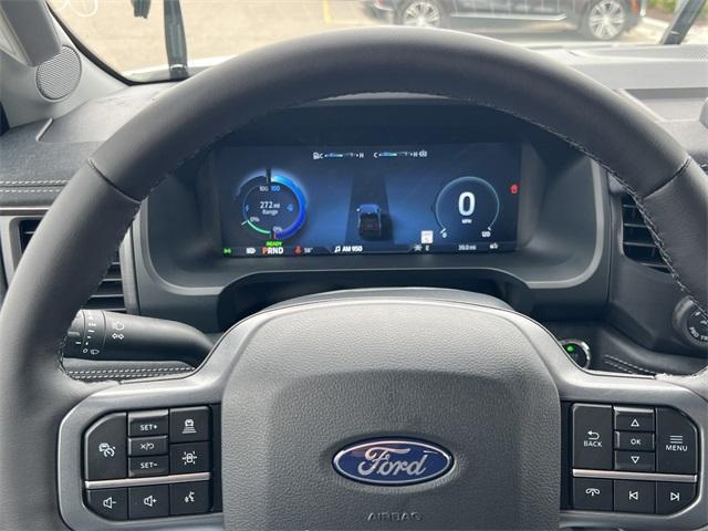 new 2025 Ford F-150 Lightning car
