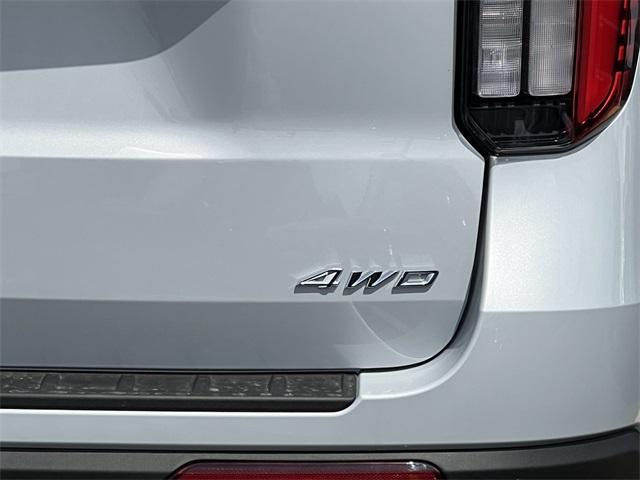 new 2025 Ford Explorer car