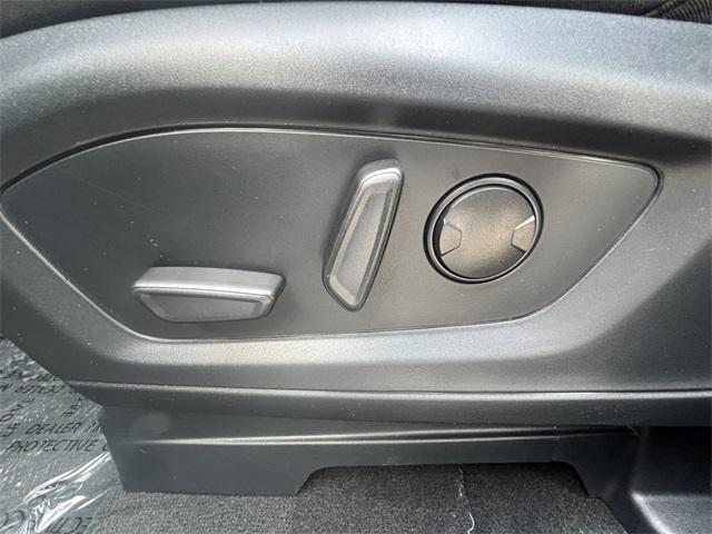 new 2025 Ford Explorer car