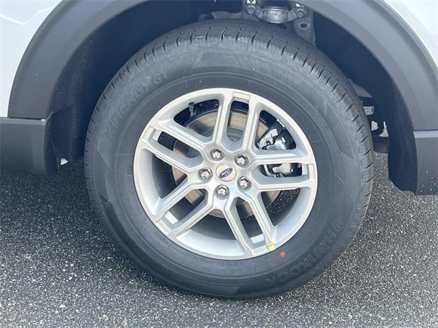 new 2025 Ford Explorer car