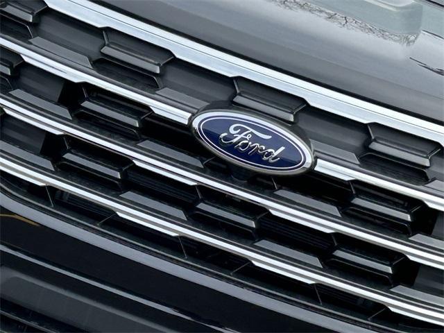 new 2025 Ford Explorer car