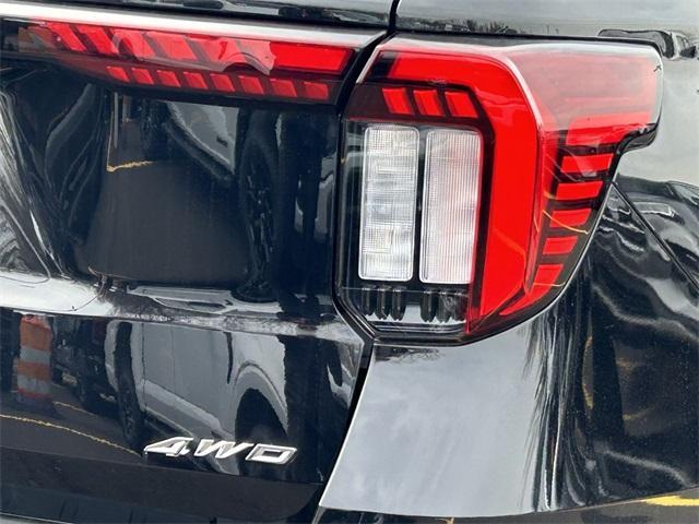 new 2025 Ford Explorer car