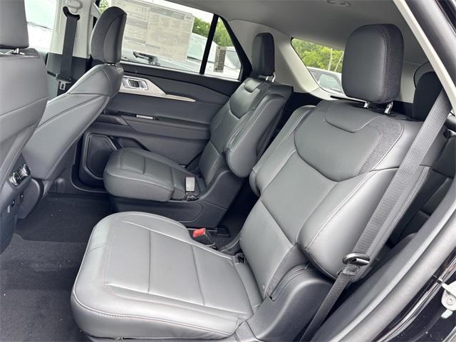 new 2025 Ford Explorer car