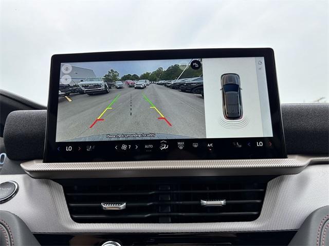 new 2025 Ford Explorer car