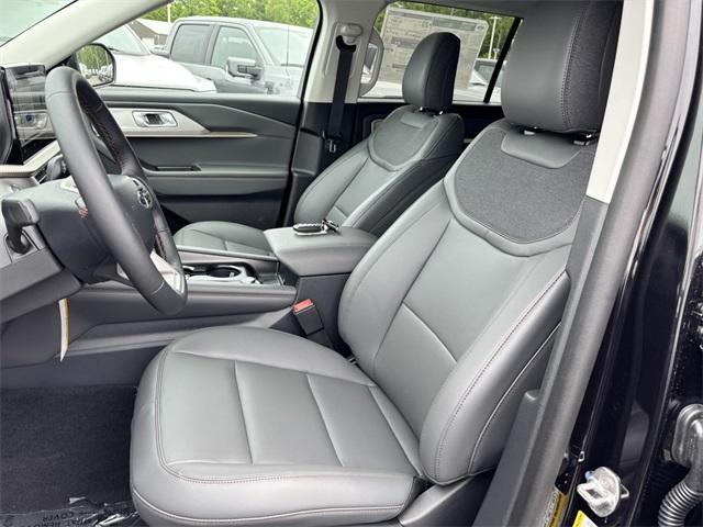 new 2025 Ford Explorer car