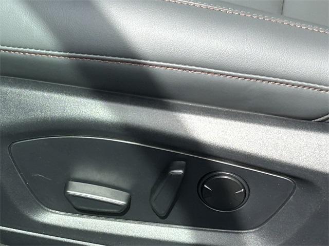 new 2025 Ford Explorer car