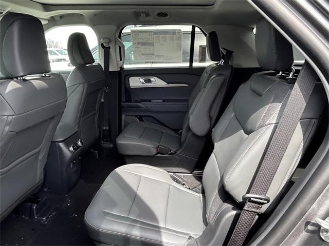 new 2025 Ford Explorer car