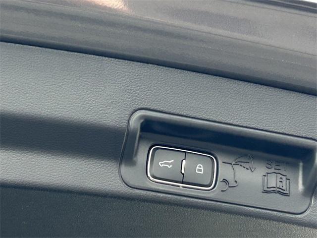 new 2025 Ford Explorer car