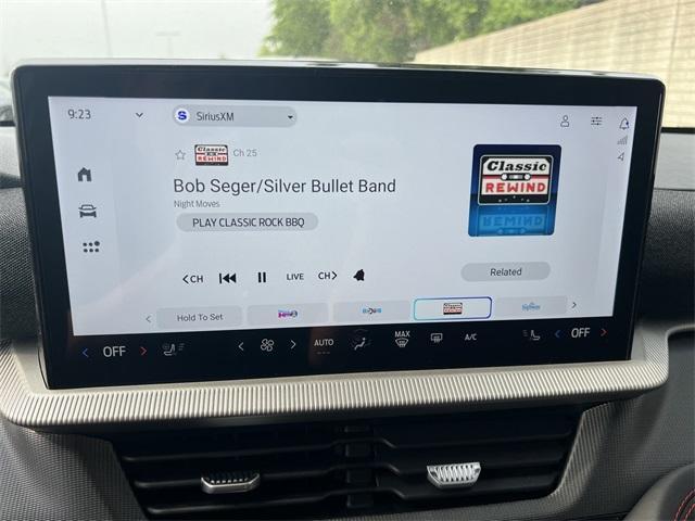 new 2025 Ford Explorer car