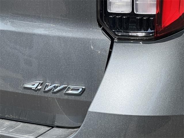 new 2025 Ford Explorer car