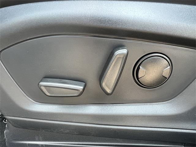 new 2025 Ford Explorer car