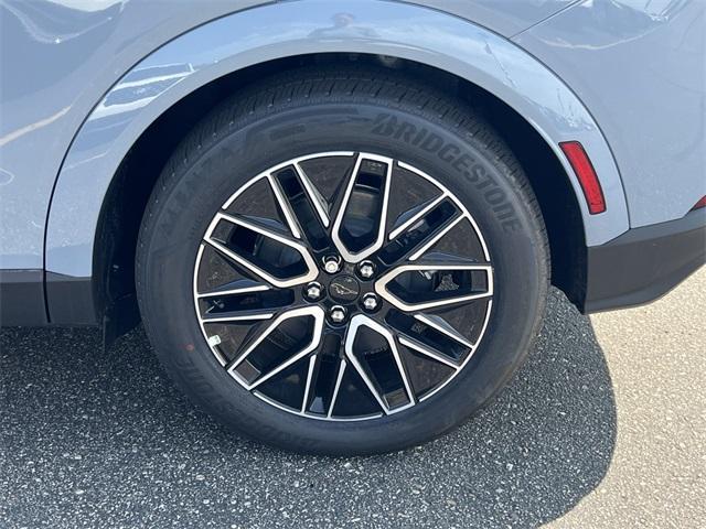 new 2025 Ford Mustang Mach-E car