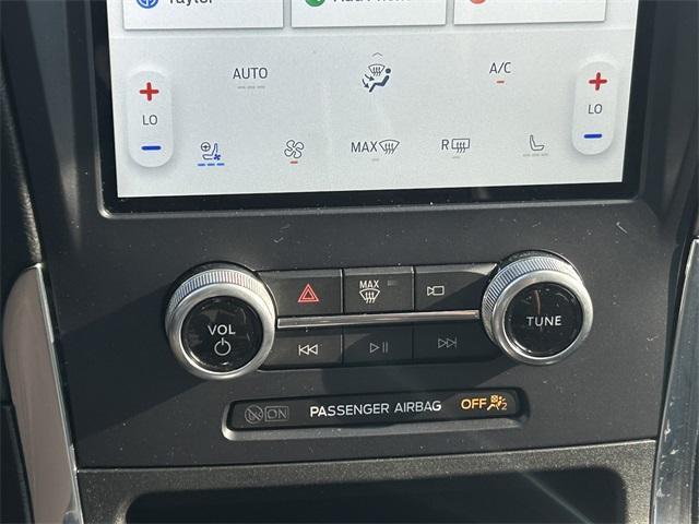 used 2022 Ford Edge car, priced at $30,998