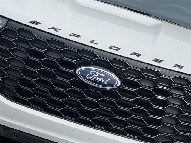 new 2025 Ford Explorer car