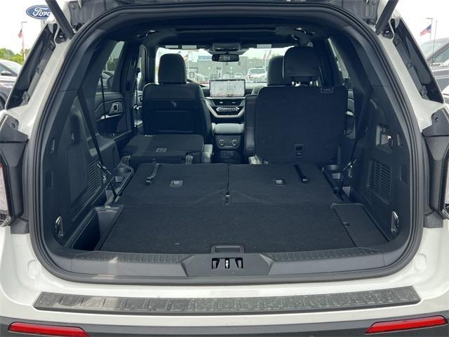 new 2025 Ford Explorer car