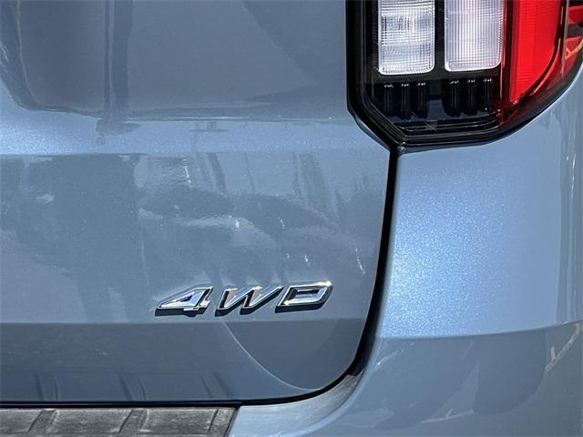 new 2025 Ford Explorer car