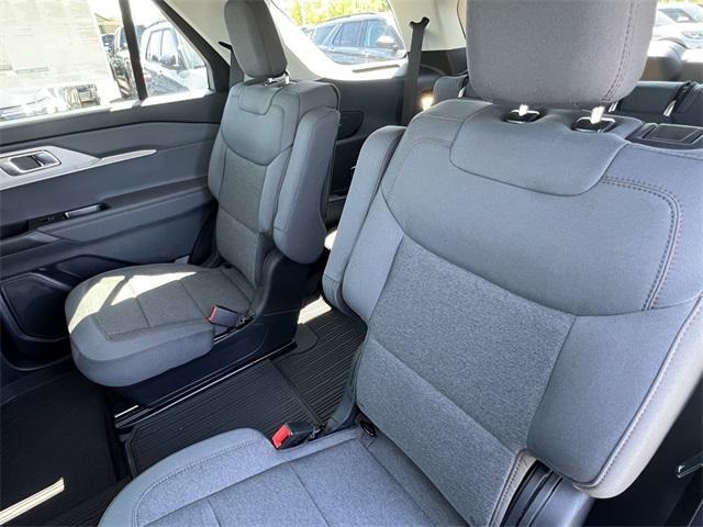 new 2025 Ford Explorer car