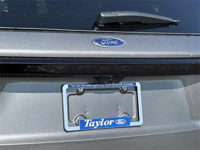 new 2025 Ford Explorer car