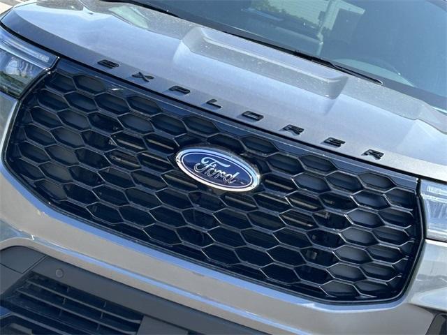 new 2025 Ford Explorer car