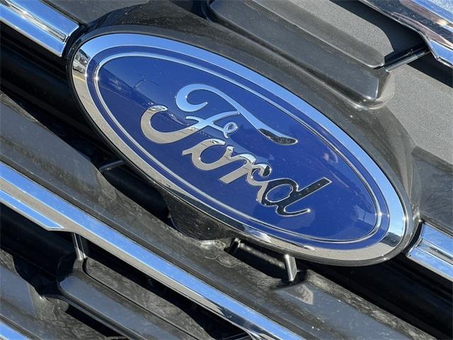 new 2025 Ford Explorer car