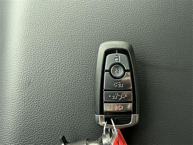 new 2025 Ford F-150 Lightning car