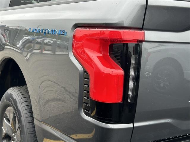 new 2025 Ford F-150 Lightning car