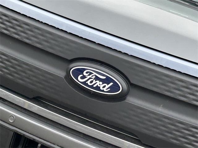 new 2025 Ford F-150 Lightning car