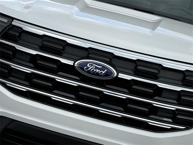 new 2025 Ford Explorer car