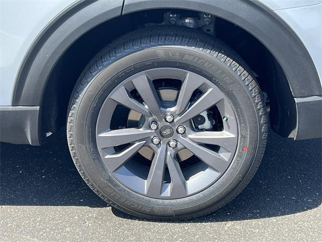 new 2025 Ford Explorer car