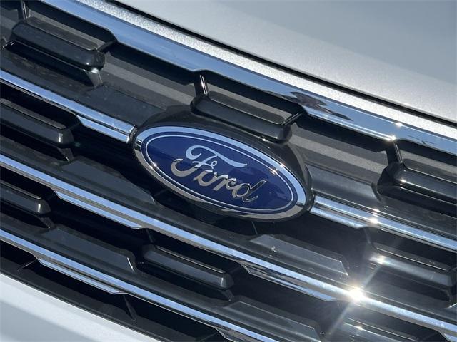 new 2025 Ford Explorer car