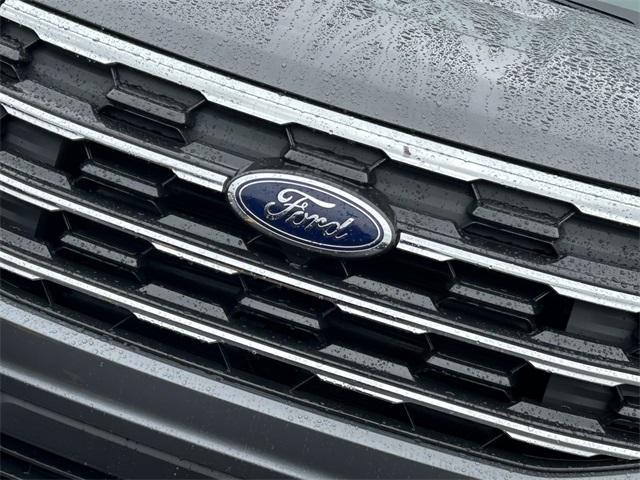 new 2025 Ford Explorer car