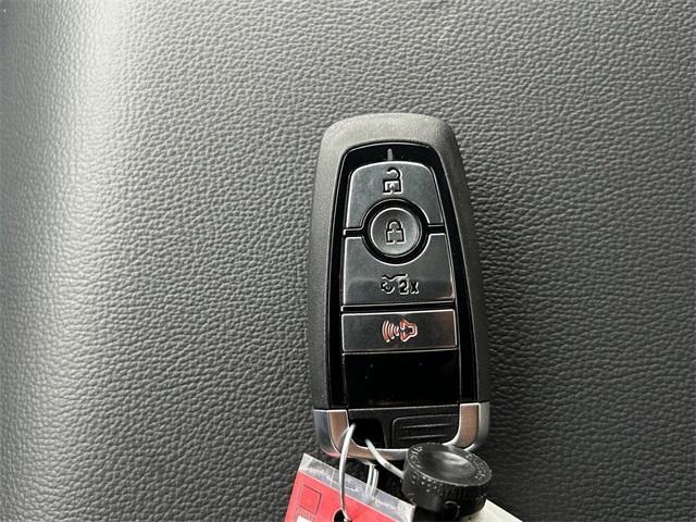 new 2025 Ford F-150 Lightning car