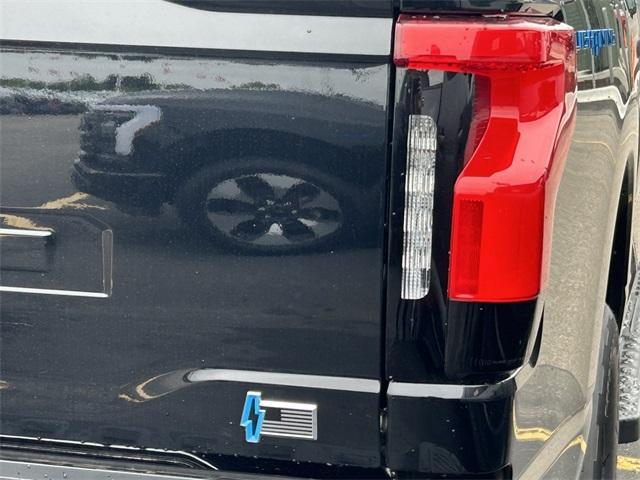 new 2025 Ford F-150 Lightning car
