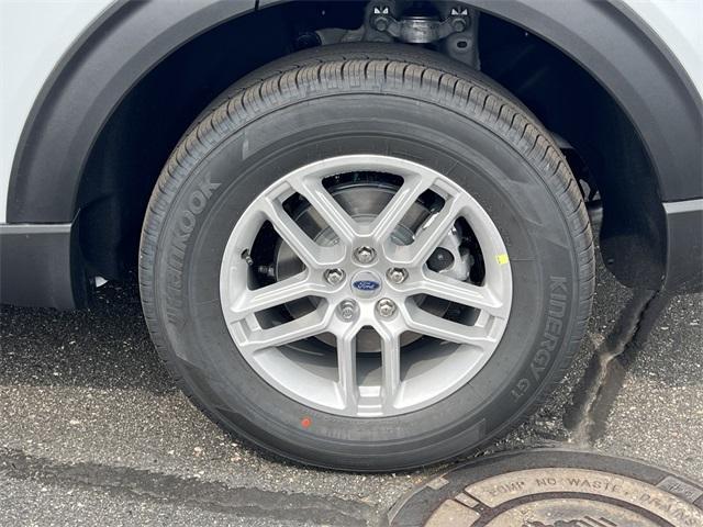 new 2025 Ford Explorer car