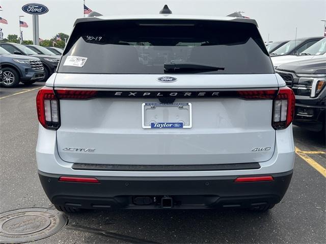new 2025 Ford Explorer car