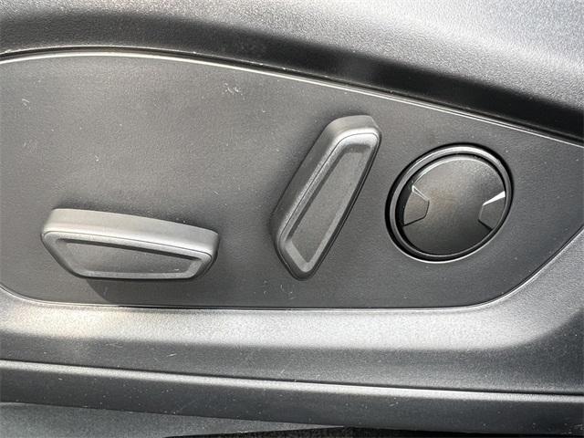 new 2025 Ford Explorer car
