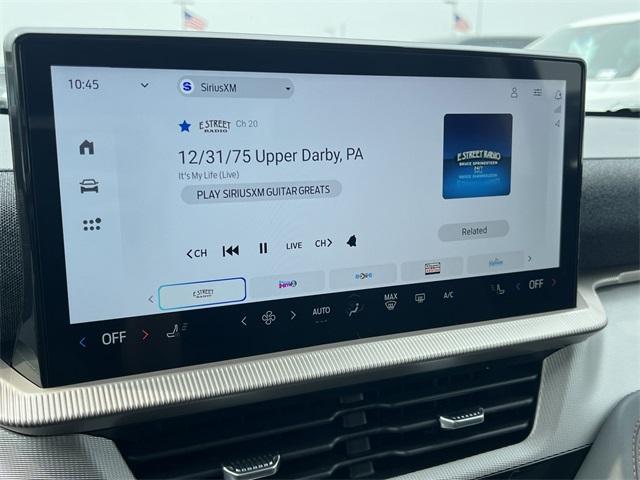 new 2025 Ford Explorer car