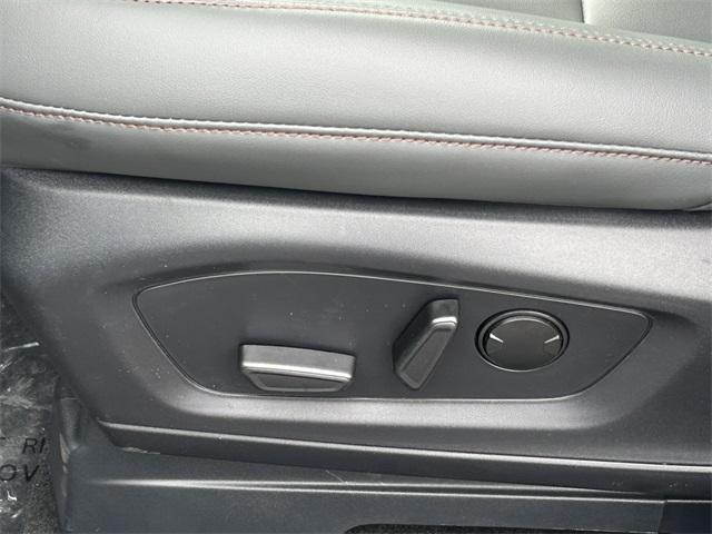 new 2025 Ford Explorer car