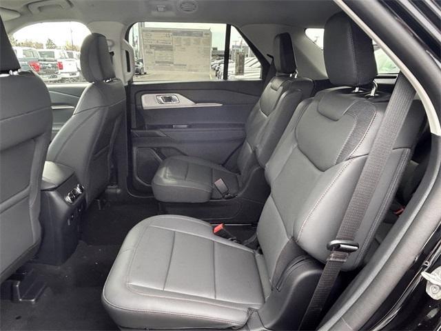new 2025 Ford Explorer car