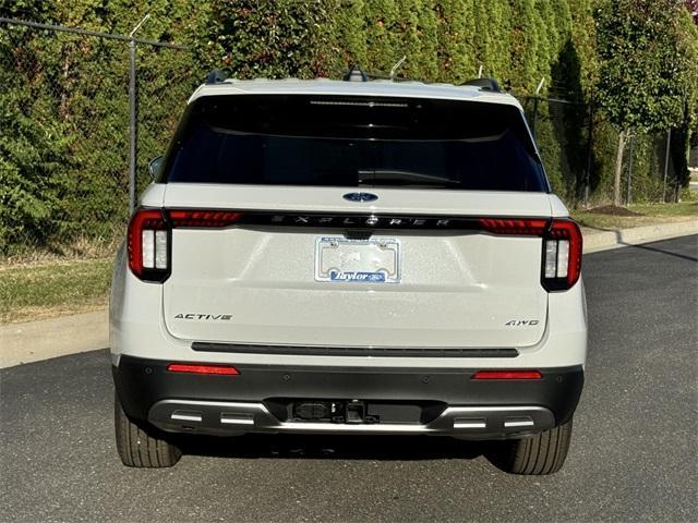 new 2025 Ford Explorer car