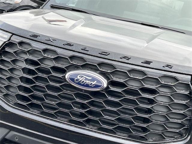 new 2025 Ford Explorer car