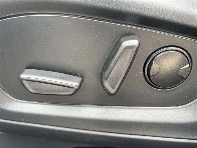 new 2025 Ford Explorer car