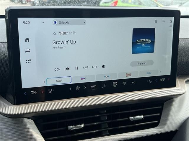 new 2025 Ford Explorer car