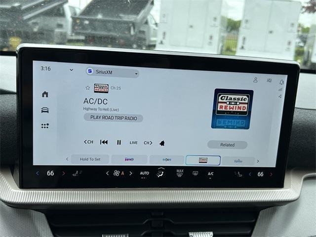 new 2025 Ford Explorer car