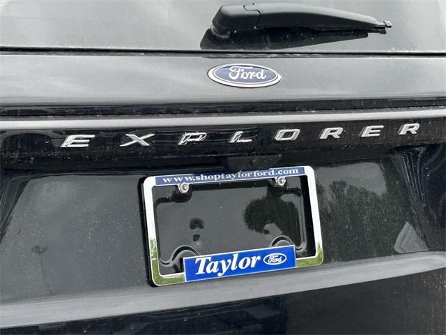 new 2025 Ford Explorer car