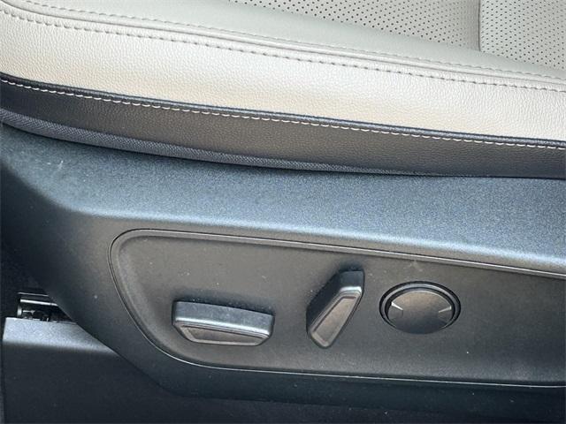 used 2022 Ford Escape car, priced at $23,999