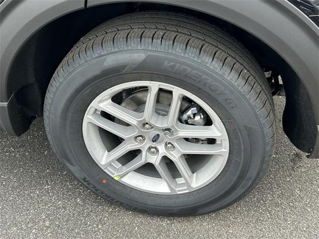 new 2025 Ford Explorer car