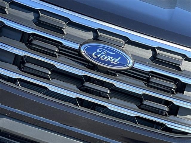 new 2025 Ford Explorer car