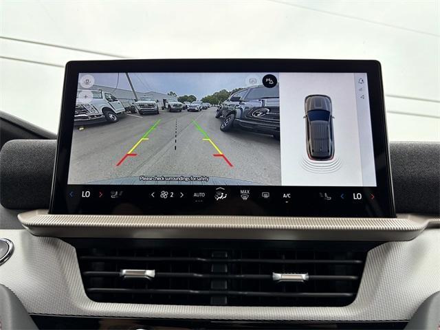 new 2025 Ford Explorer car