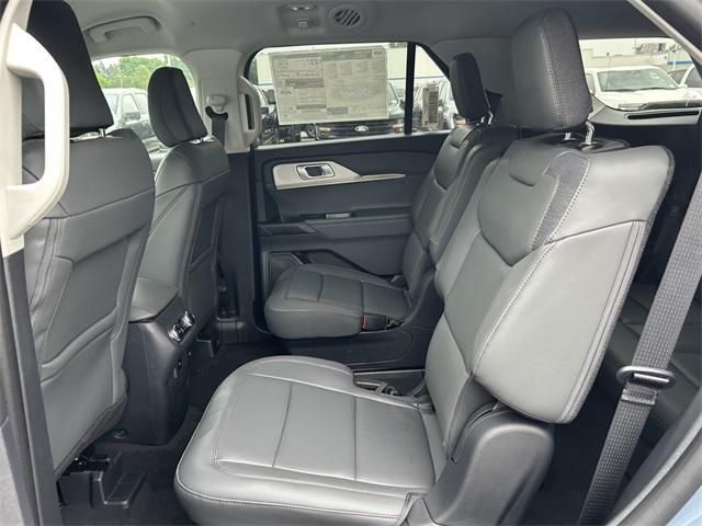 new 2025 Ford Explorer car